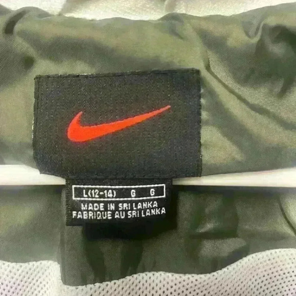 Nike Size Large 12-14 Wind Breaker - Picture 2 of 4